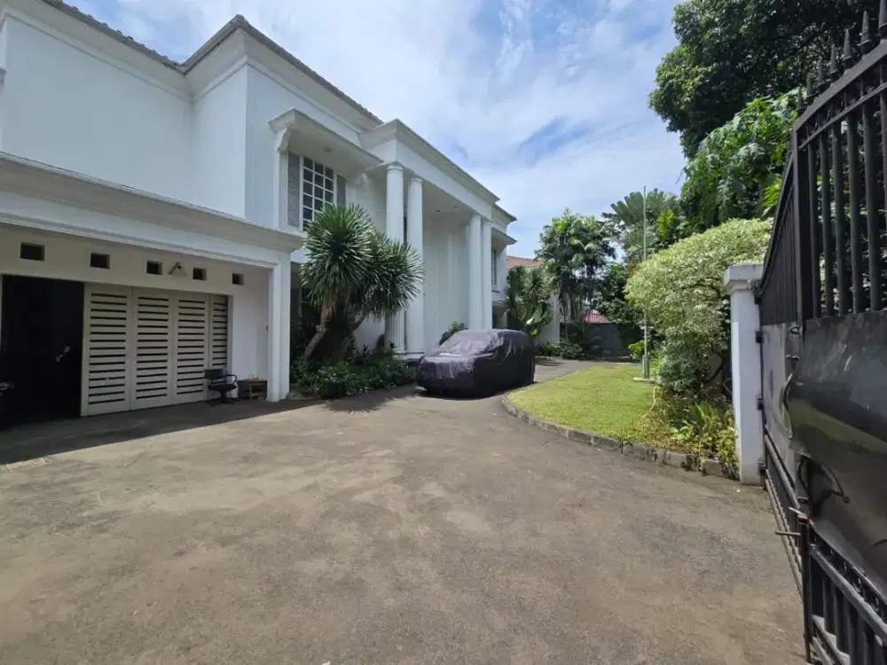 FOR SALE RUMAH MEWAH SIAP HUNI DI SELONG SENOPATI KEBAYORAN BARU JAKARTA SELATAN