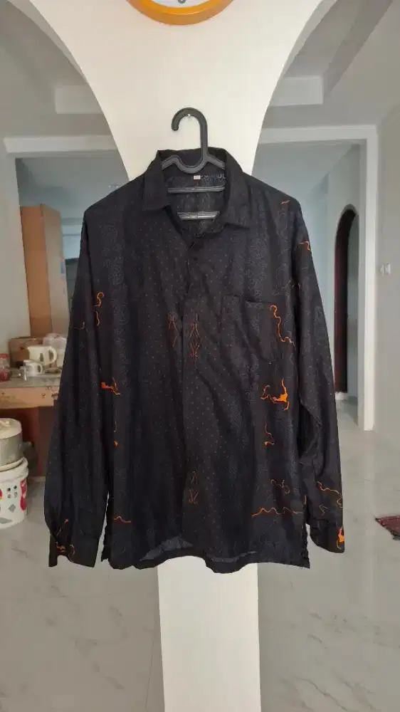 Kemeja Batik Lengan Panjang Hitam (XXL)