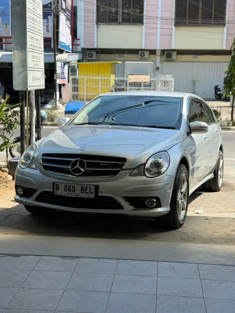 Mercedes Benz R 280 tahun 2009 low km