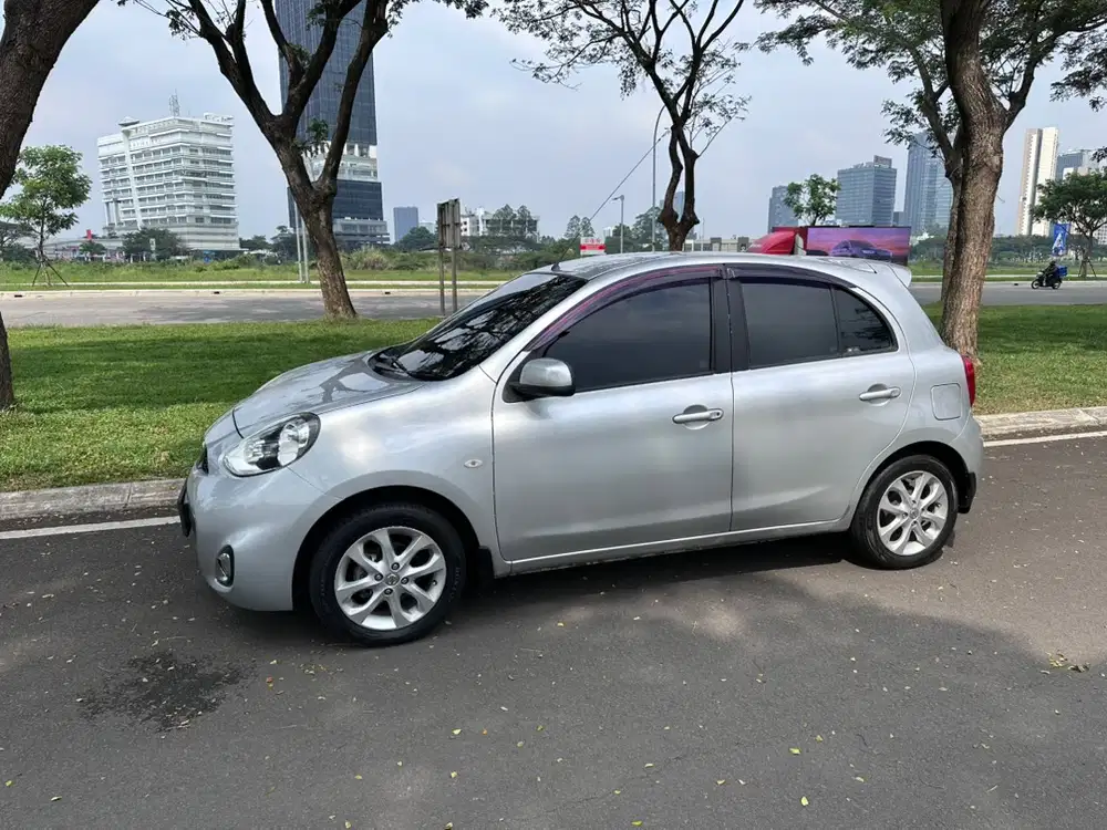 Nissan March 2016 Bensin
