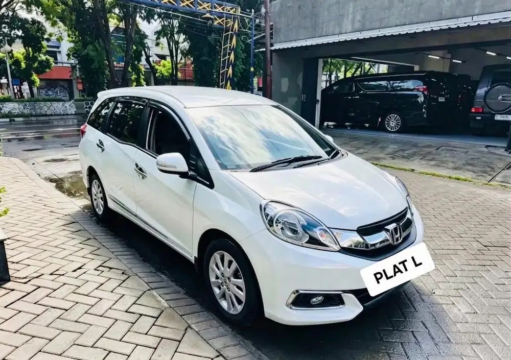 HONDA MOBILIO 1.5 E MANUAL 2014 PUTIH KILOMTER 50 RIBU ORIAN