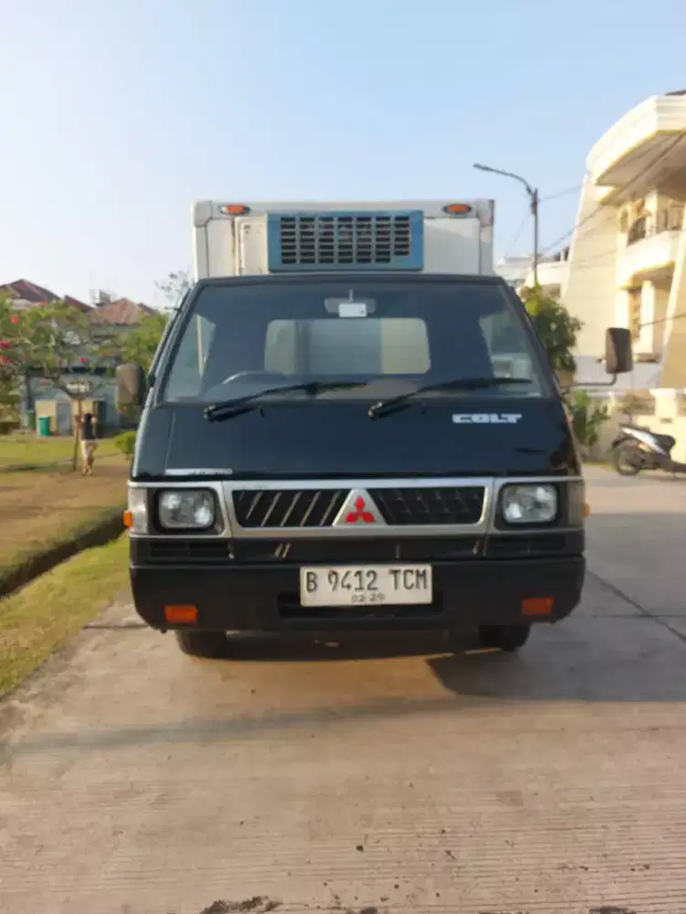 Mitsubishi L300 box freezer tahun 2018 pendingin Denso aktif beku