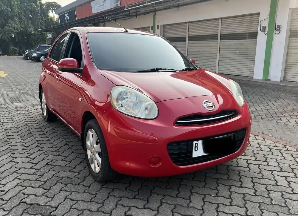 Nissan March AT 2012 Merah Istimewa Murah