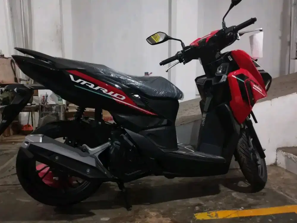 HONDA VARIO 125 CBS MERAH