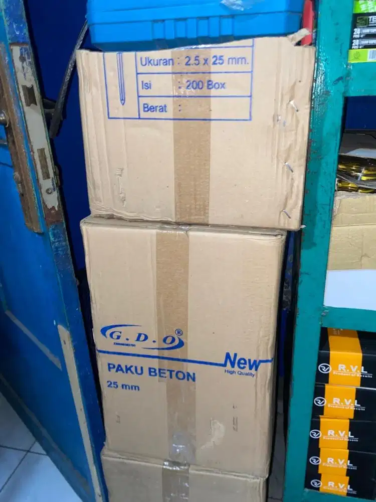 Paku beton 2,5 cm hitam