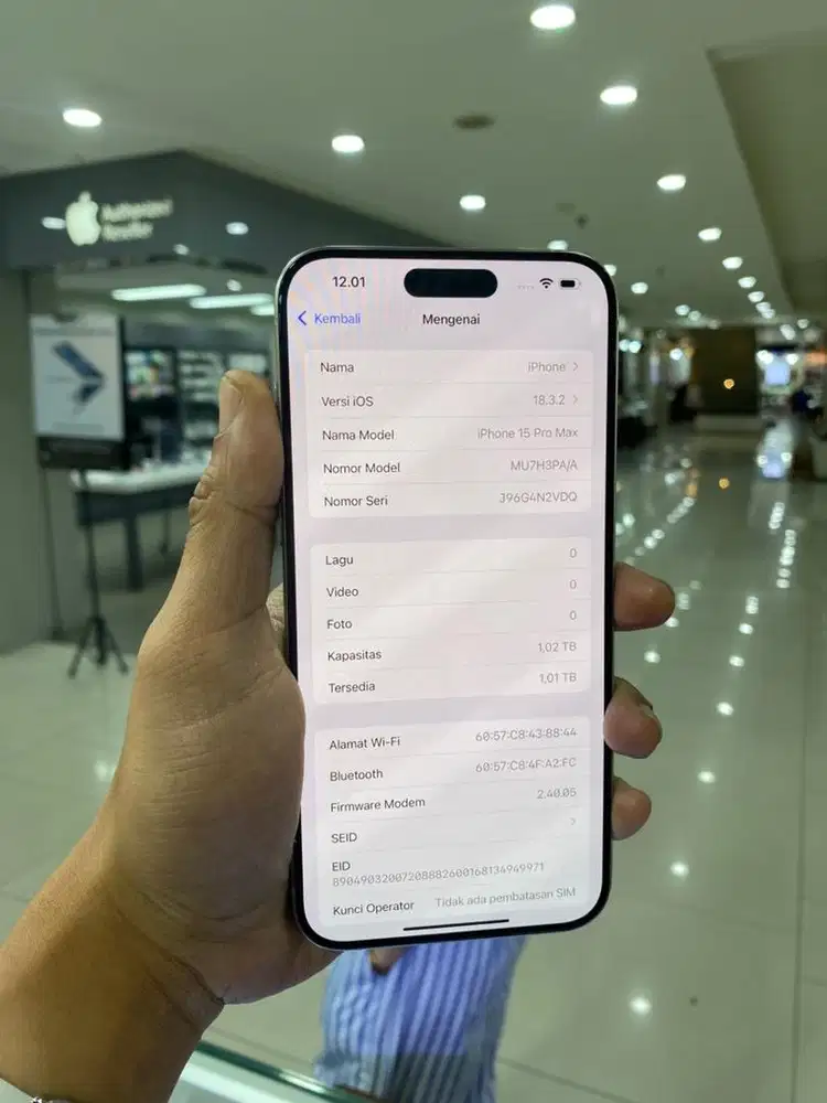 iphone 15 pro max 1TB white titanium istimewa
