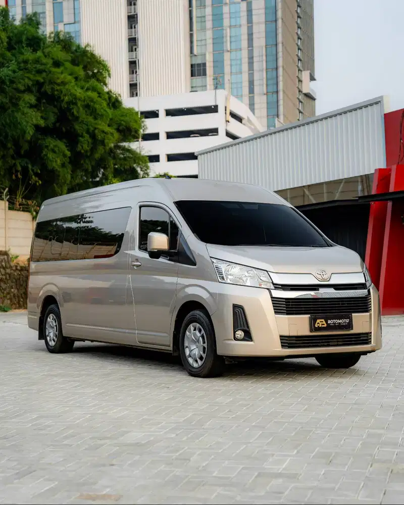Toyota Hi-Ace Premio 2.8 MT 2021