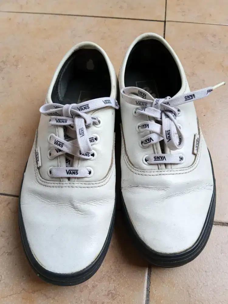 Jual aja sepatu kulit Vans