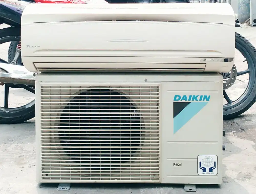 AC Daikin Thailand 1/2 PK R 410 2nd + pasang Sejabotabek