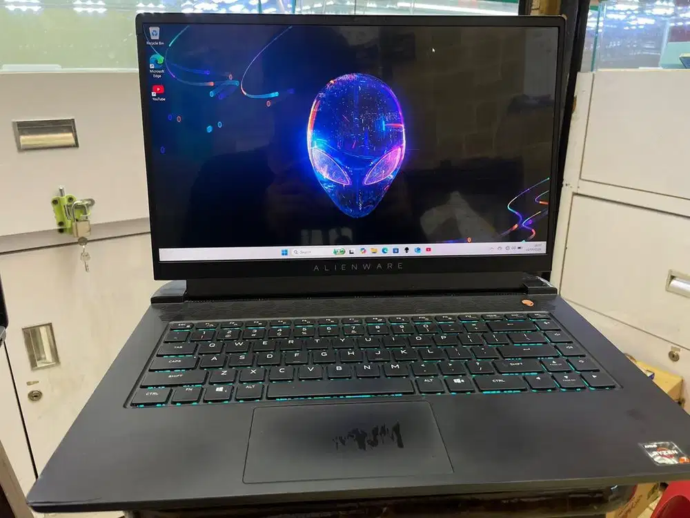 Alienware M15 Ryzen R5 32/1TB