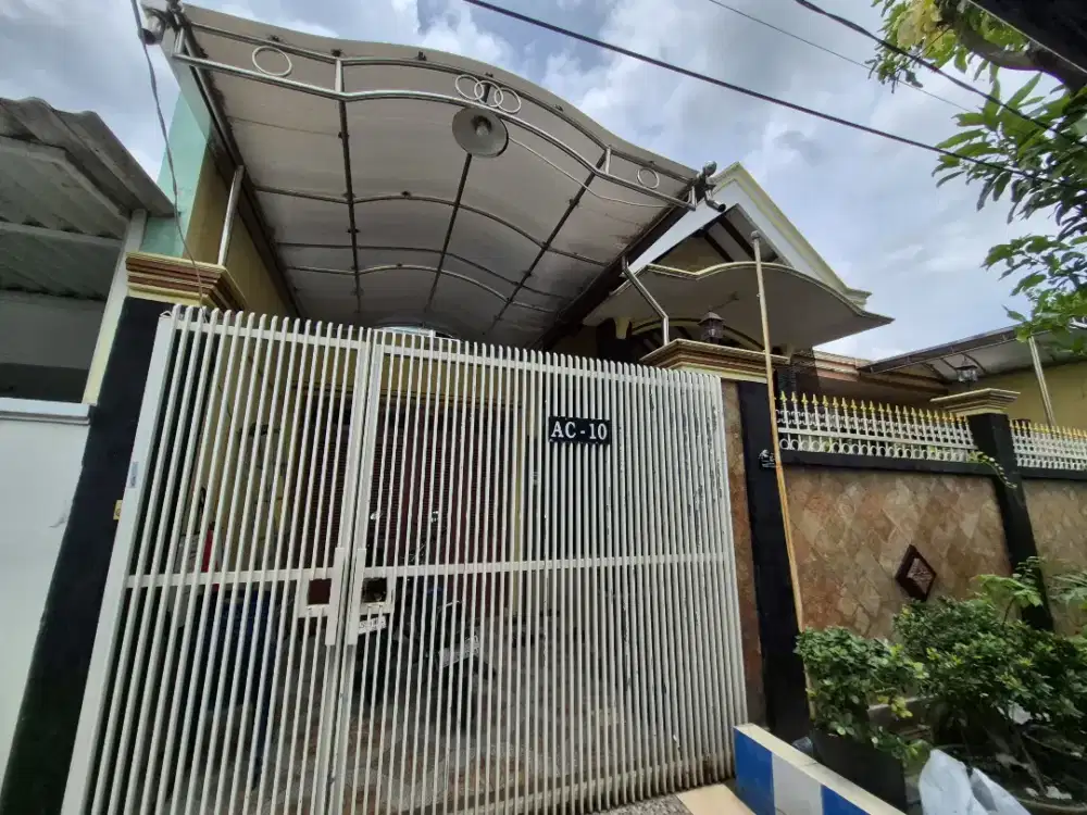 Rumah Wisma Tropodo - 2 Lantai