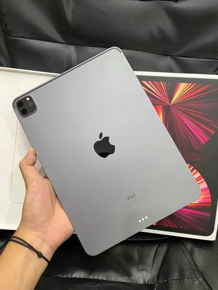 iPad Pro M1 256 GB Wifi only Fullset Original