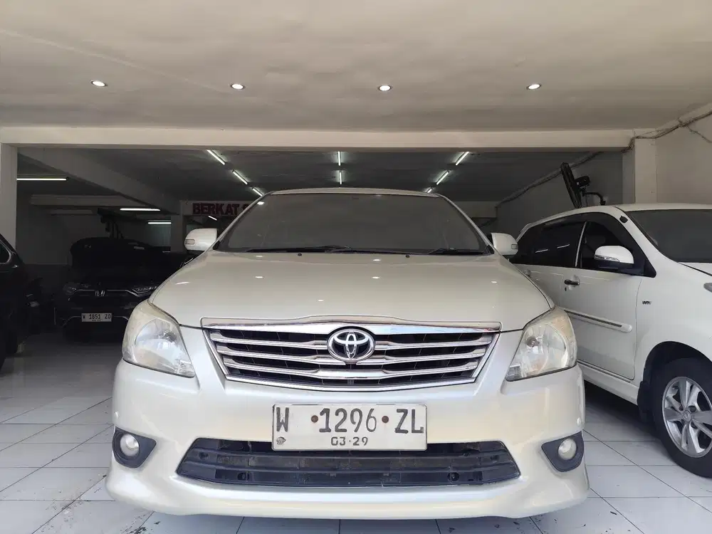 Toyota Innova V 2.0 bensin manual tahun 2012