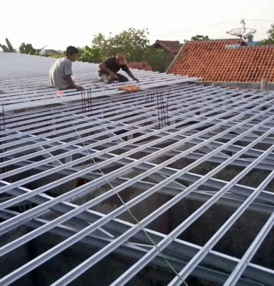 Kontruksi bongkar pasang atap baja ringan & plavon PVC dll