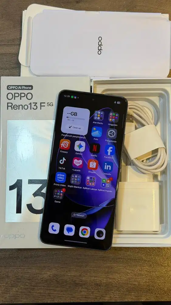 Oppo Reno 13F Black 5G 8/256GB Resmi Lengkap