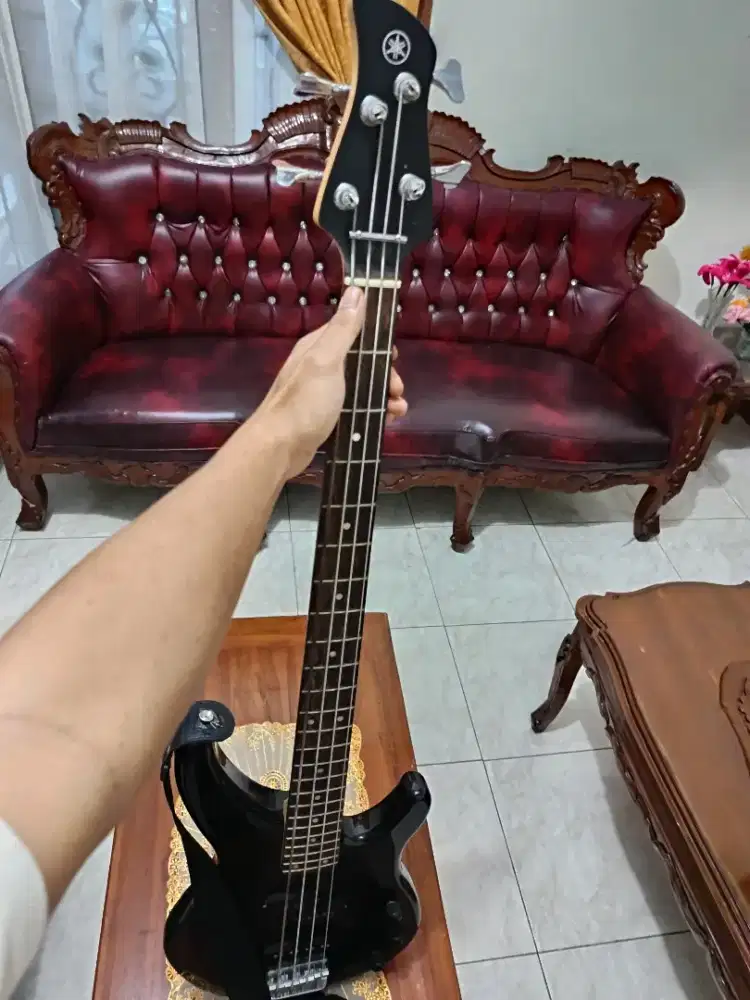 Bass Yamaha TRBX 174