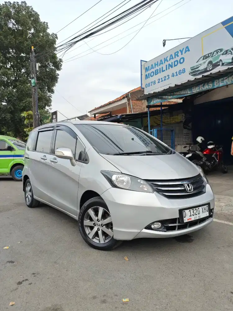 Honda Freed 2012 Bensin
