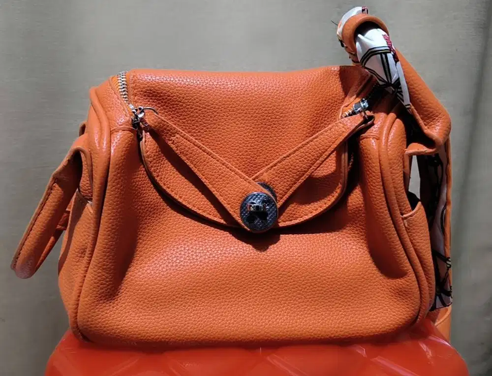 TAS WANITA - ORANGE
