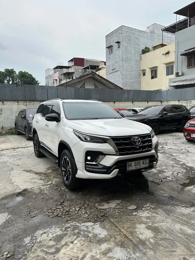 Toyota Fortuner GR 2.8 Matic Diesel 2022 Murah