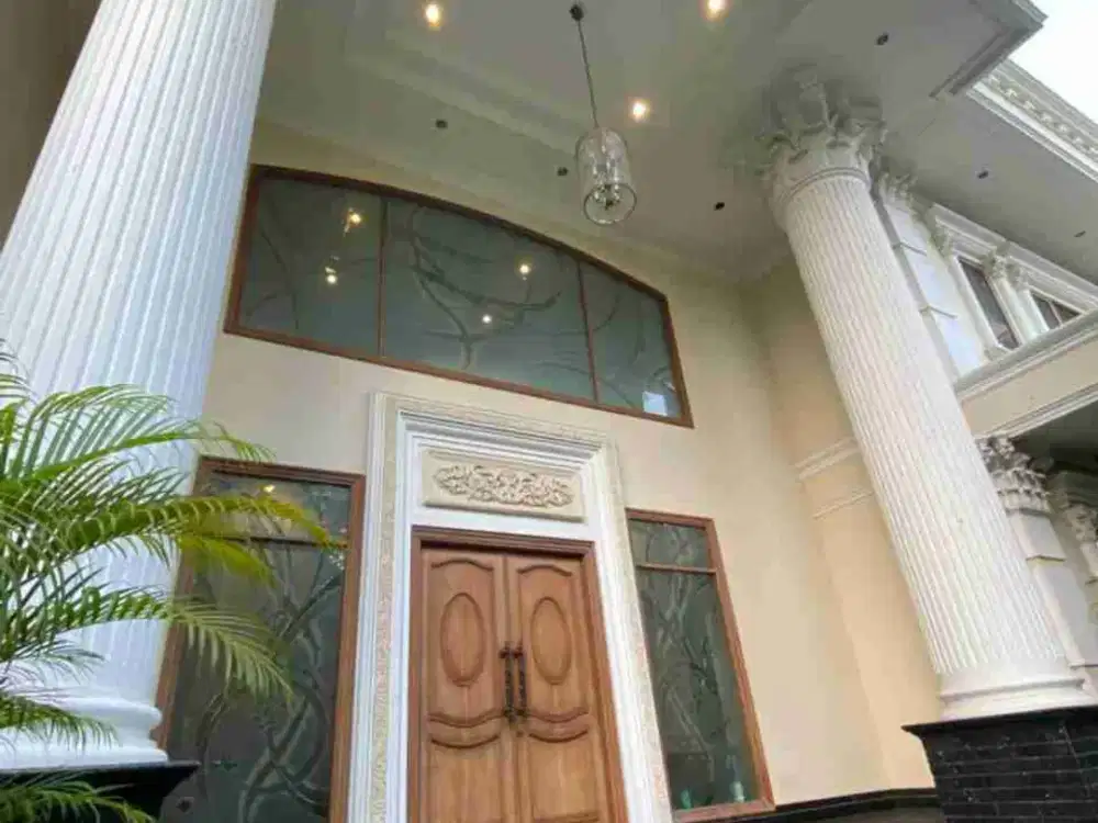 jual rumah lokasi elite mega kuningan Jakarta Selatan
