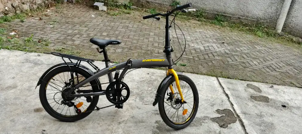 Sepeda lipat Everbest EB-903