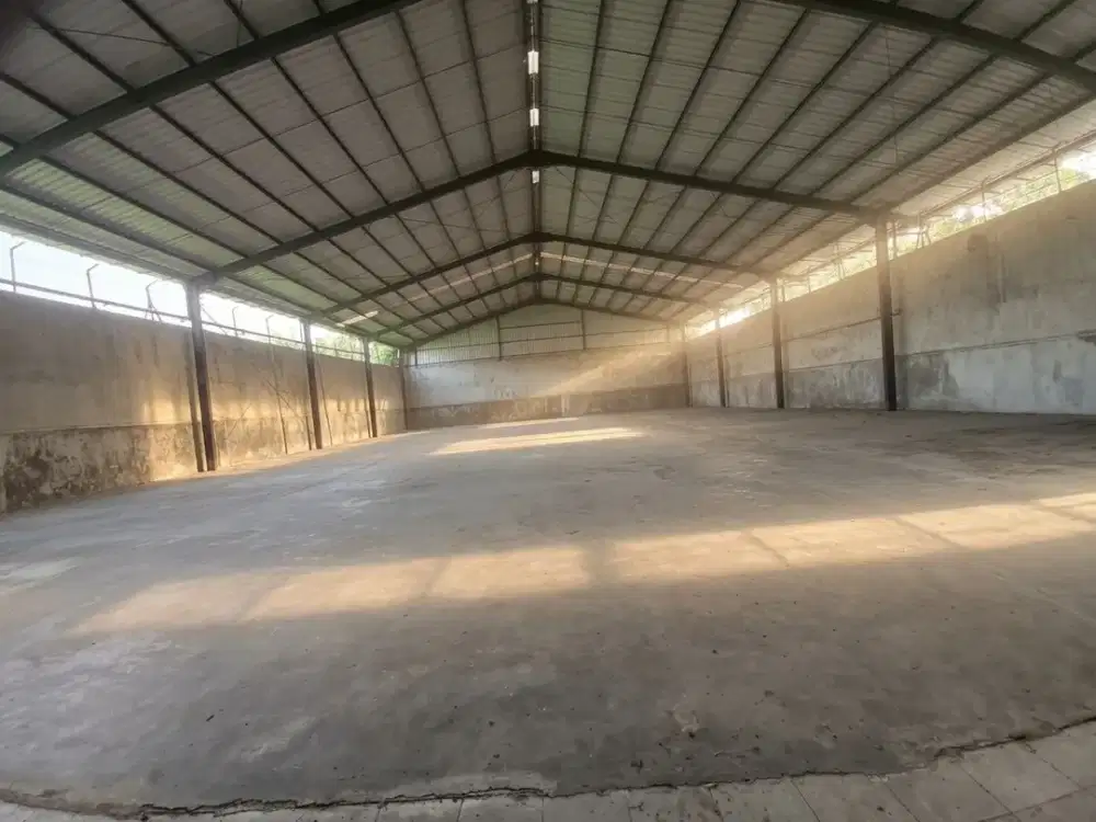 Disewakan toko dan gudang di Jl. R Tumenggung Suryo Malang Blimbing