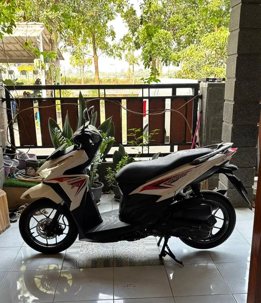 Honda vario led old 125 tahun 2015 masih standar (orian) tgn pertama