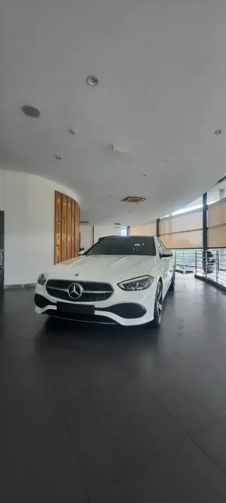 Mercedes Benz C200 Avg line panoramic sunroof