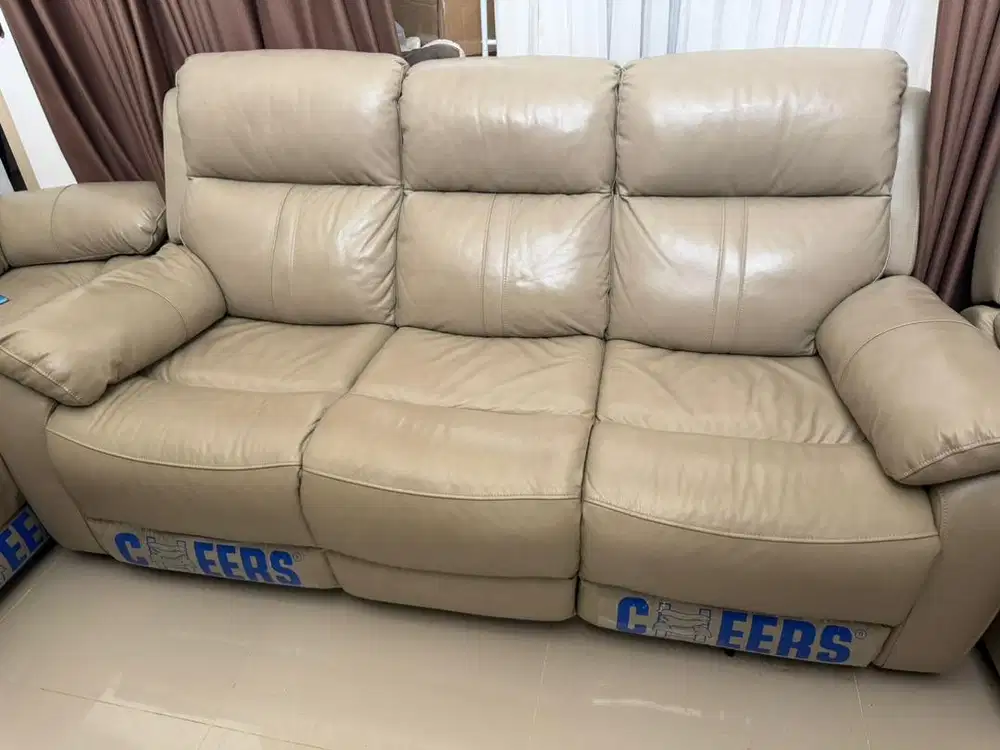 Sofa informa maurice by cheers