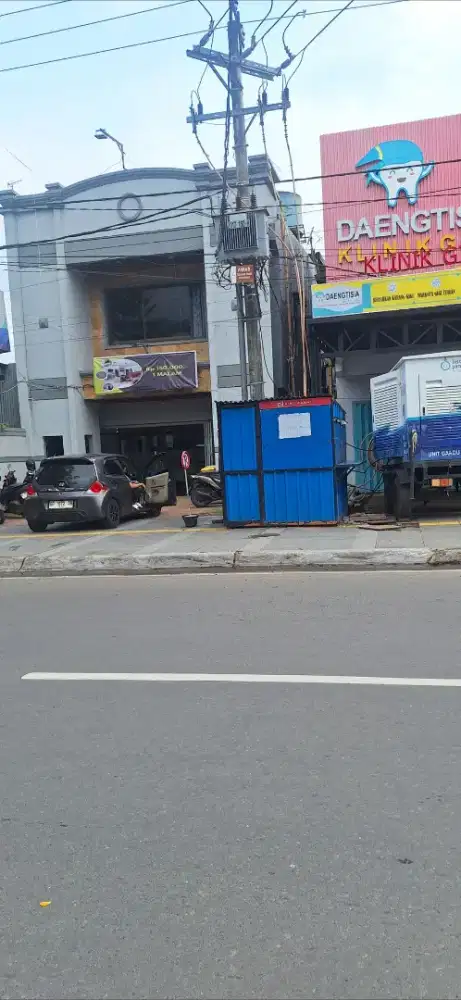 Sewakan booth/ box container jln poros andi djemma