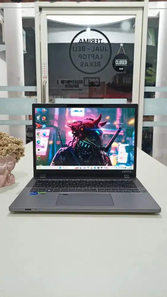 Laptop Gaming Acer Travelmate P214 Intel Core i7-Gen13 Nvidia RTX 2050