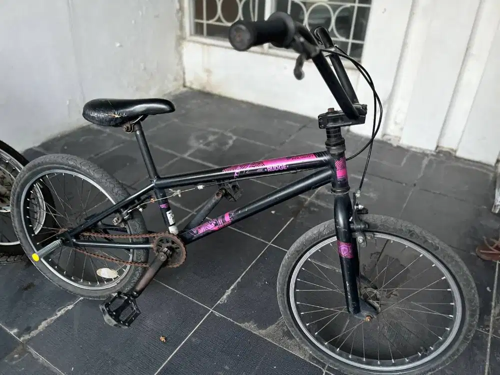Sepeda BMX Polygon Rudge Hitam