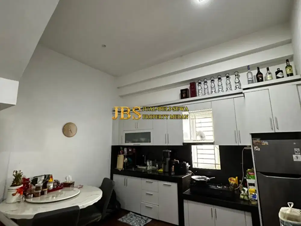 Dijual Rumah 2,5 Tingkat di Komplek Orlando Karya Jalan Karya Dame - Medan