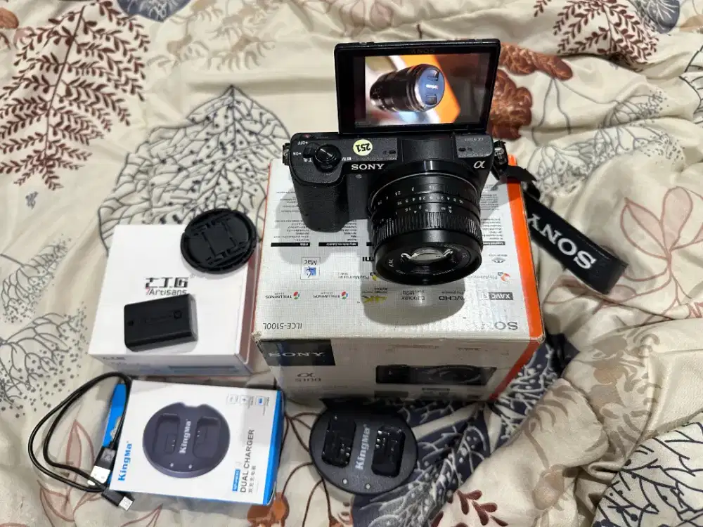 Kamera a5100 + Lensa 7artisans 50mm F1.8 fullset sony