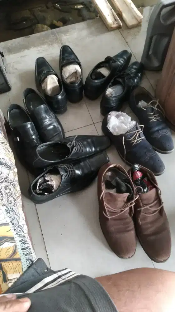 Sepatu pantofel