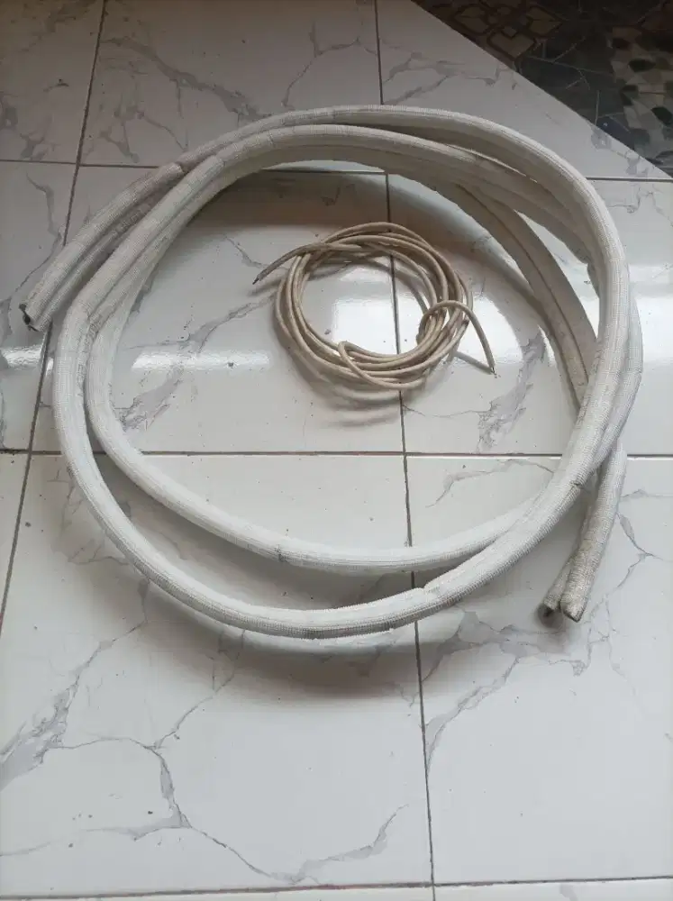 pipa dan kabel bekas AC 1/2pk