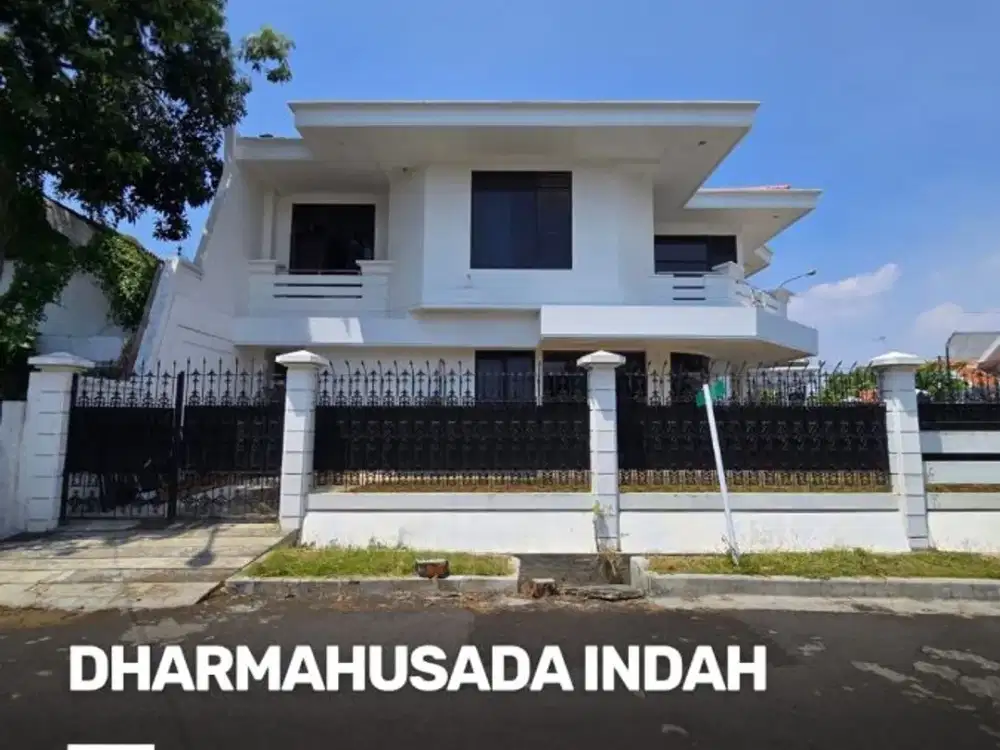SUDAH RENOVASI SIAP HUNI RUMAH HOOK POJOK DHARMAHUSADA INDAH LOKASI STRATEGIS.DEKAT KERTAJAYA, GALAXY MALL, dsb
