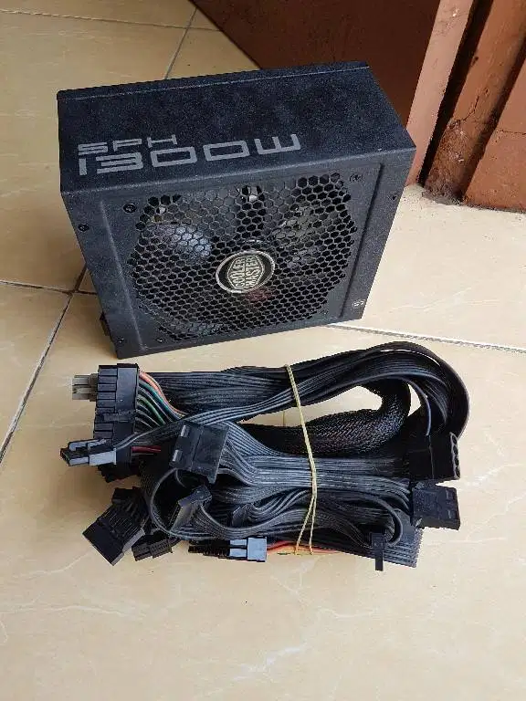 PSU Coolermaster SPH 1300w 80+ Gold 4x8 pin vga Full Modular