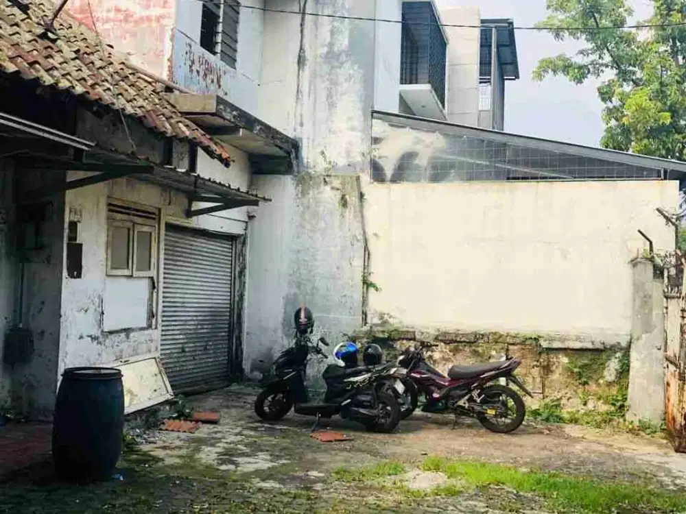 DIJUAL RUMAH HITUNG TANAH SAYAP SUDIRMAN BANDUNG