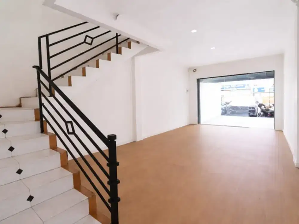 Di Jual Ruko di Tebet Jakarta Selatan  5,5 M