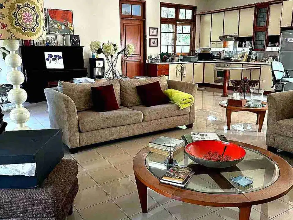 Rumah Asri Terawat di lokasi premium Kebayoran Baru