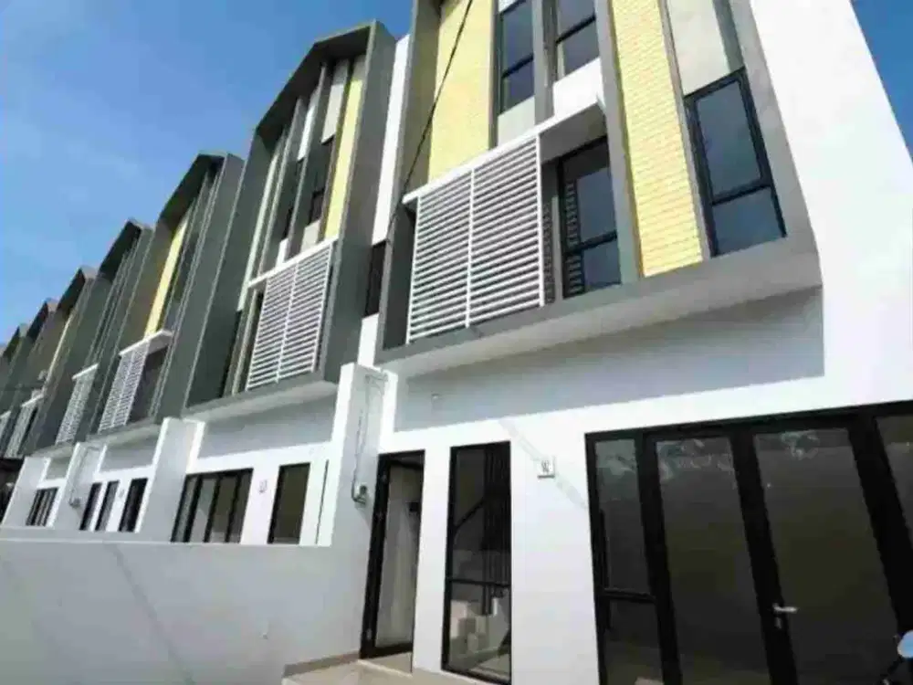 Ruko 3 Lantai Dekat Summarecon Bekasi (PHR) Bekasi Utara - Akses Strategis