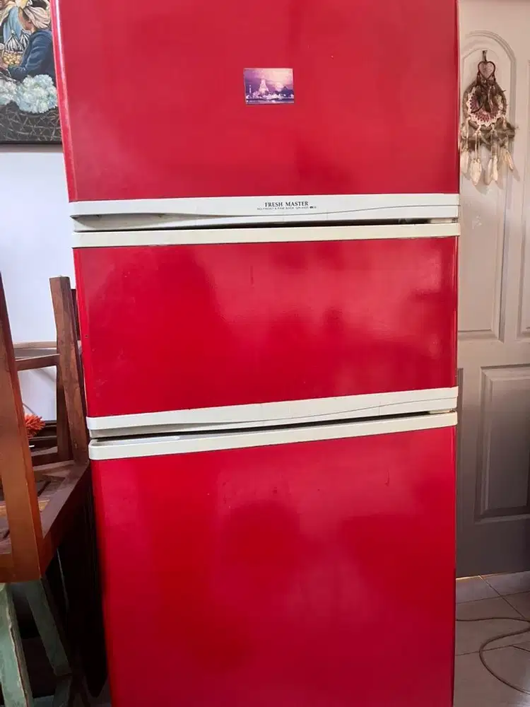Kulkas 3 Pintu Kondisi Baik
