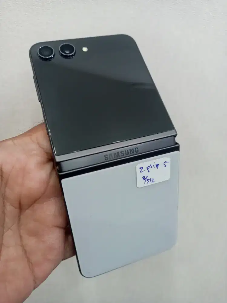 Samsung Z flip 5 ram 8/512gb SEIN