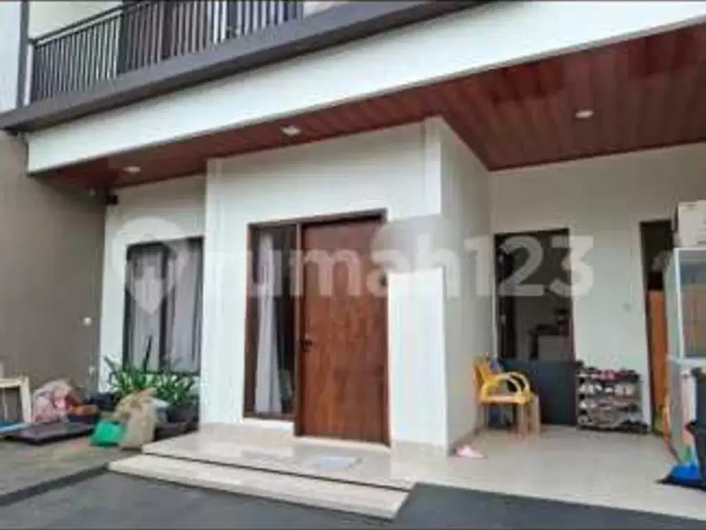 Disewa Rumah Cantik Taman Mahkota