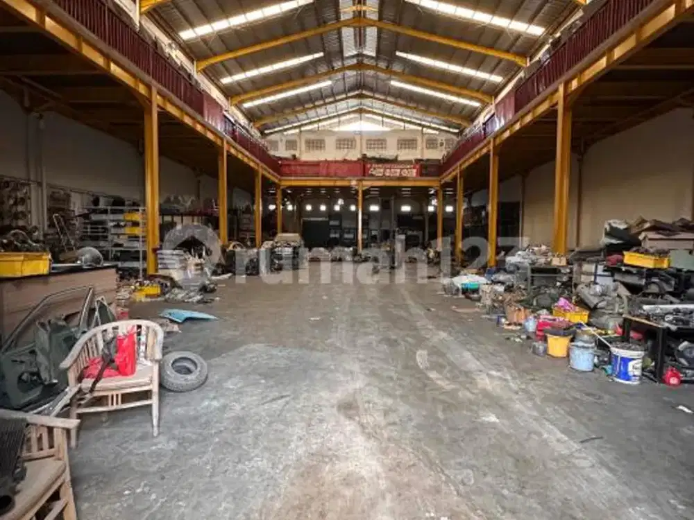 Dijual Gudang Komplek Dpr Cipondoh