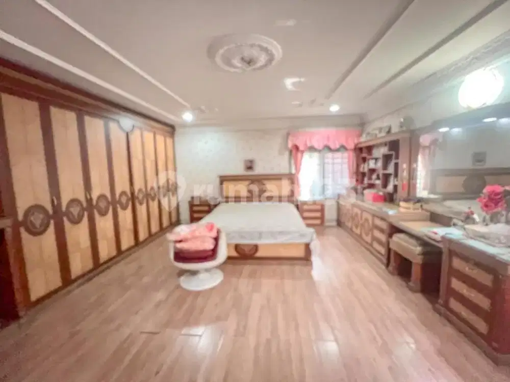 Dijual Rumah Besar 2 Lantai Mangga Besar Raya