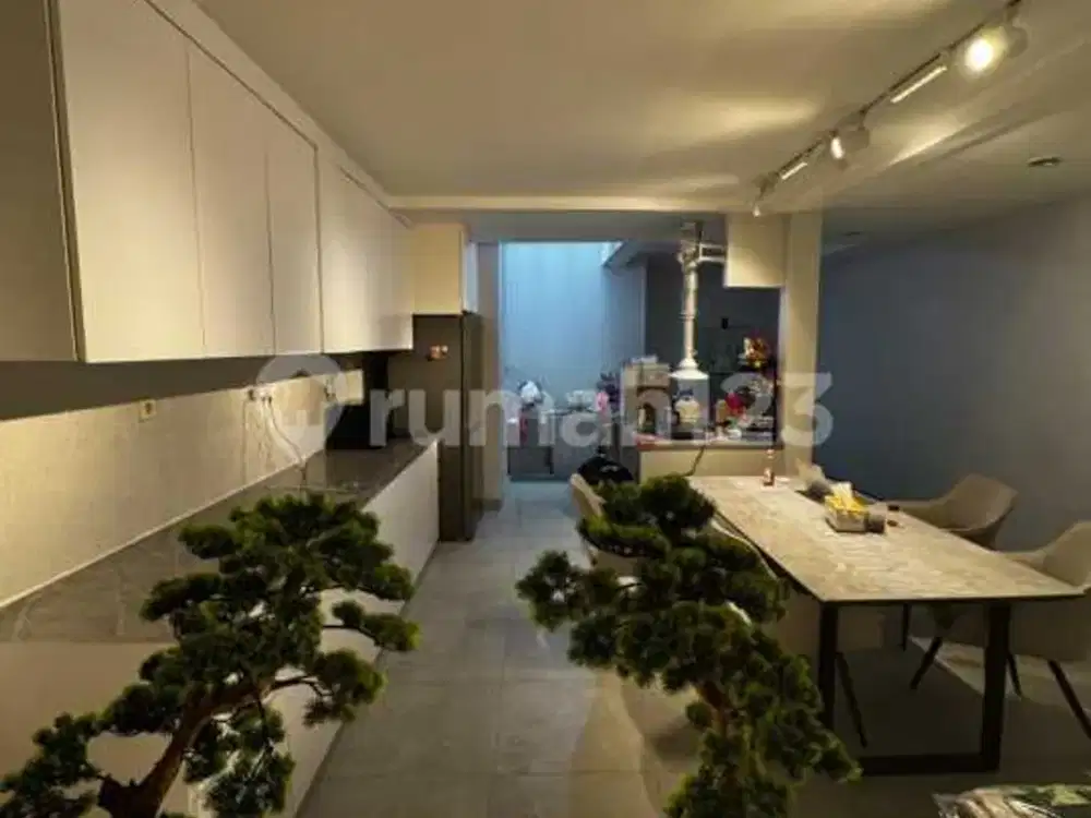 Dijual Rumah 3 Lantai Cantik Sunter Jakarta Utara
