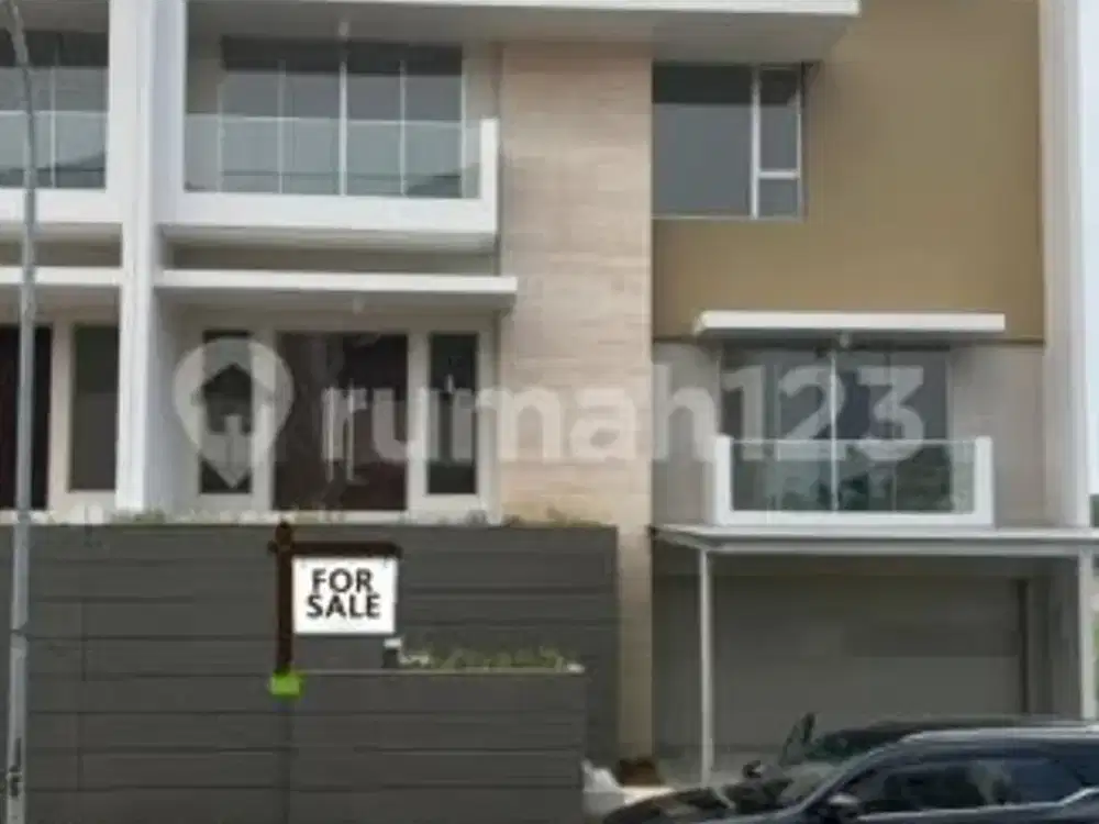 Dijual Rumah 3 Lantai Golf Island Pik