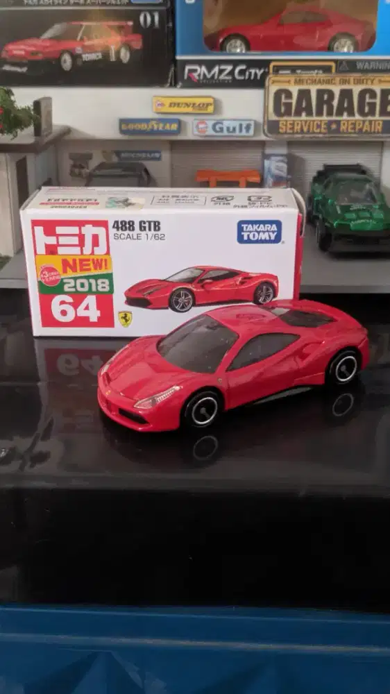 TOMICA Ferrari 488 GTB 1:64 Diecast